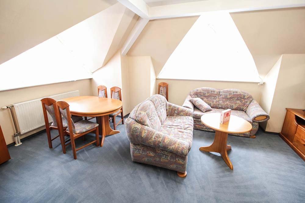 Familijny Osrodek Wypoczynkowo - Rehabilitacyjny Krynica Zdroj Hotel Buitenkant foto
