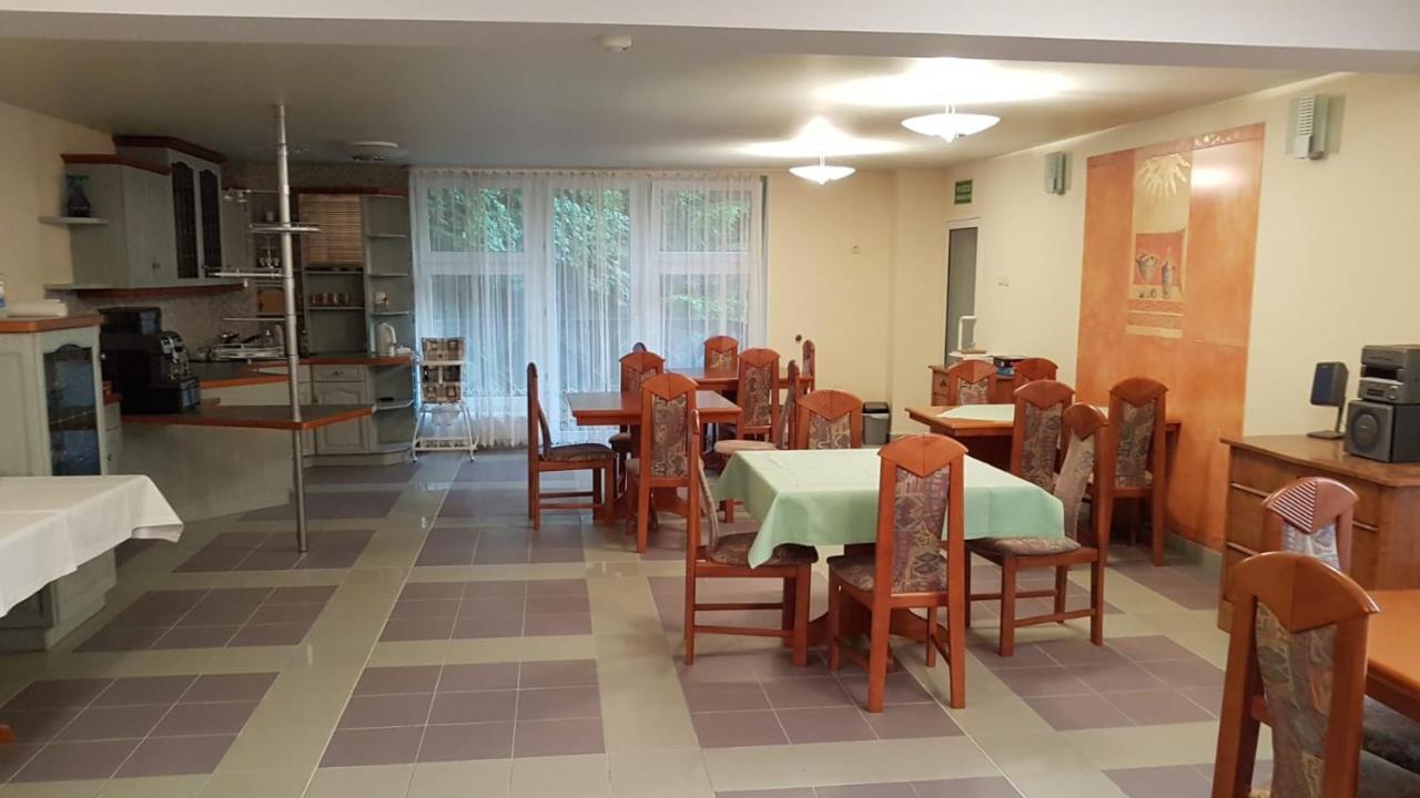 Familijny Osrodek Wypoczynkowo - Rehabilitacyjny Krynica Zdroj Hotel Buitenkant foto