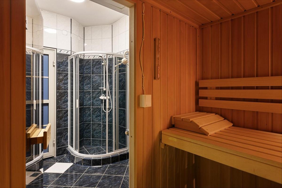 Familijny Osrodek Wypoczynkowo - Rehabilitacyjny Krynica Zdroj Hotel Buitenkant foto