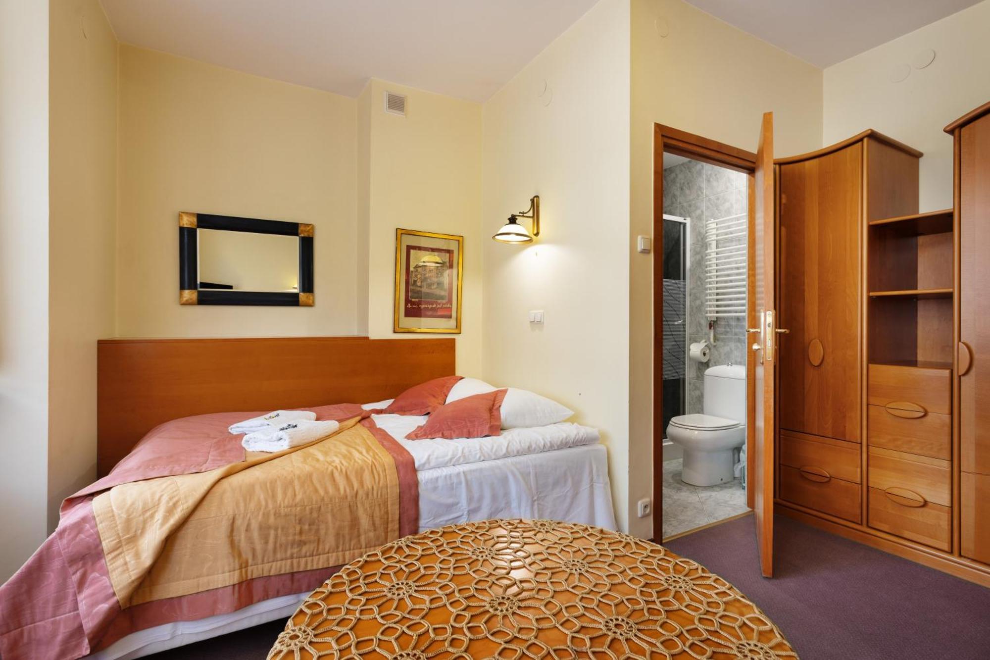 Familijny Osrodek Wypoczynkowo - Rehabilitacyjny Krynica Zdroj Hotel Buitenkant foto